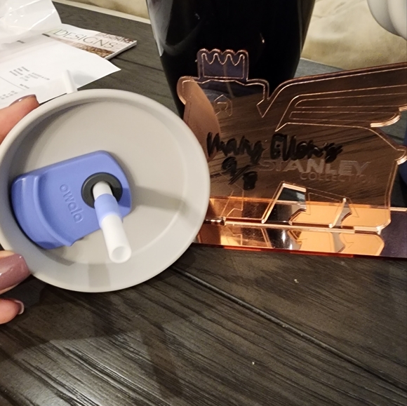 Owala - Picture 7 of 7